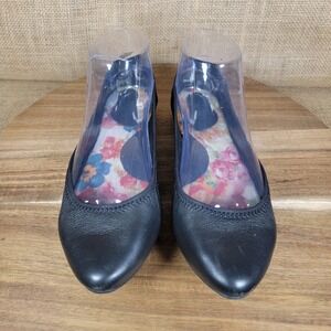 Born Leather Ballet Flats Womens 6M Black Round Toe Comfort Slip On Shoes